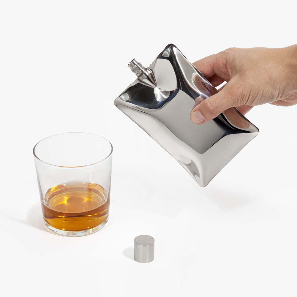 激光焊接機致力于不銹鋼酒壺焊接，讓您盡展紳士魅力